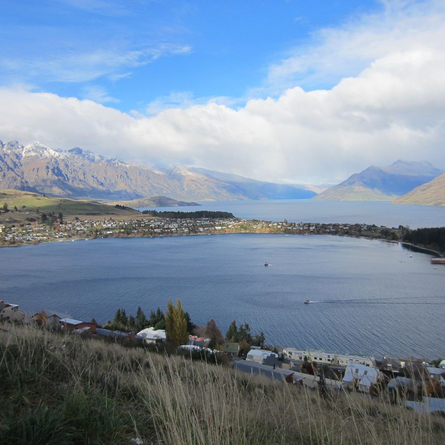 Queenstown lakefront under the mountains
